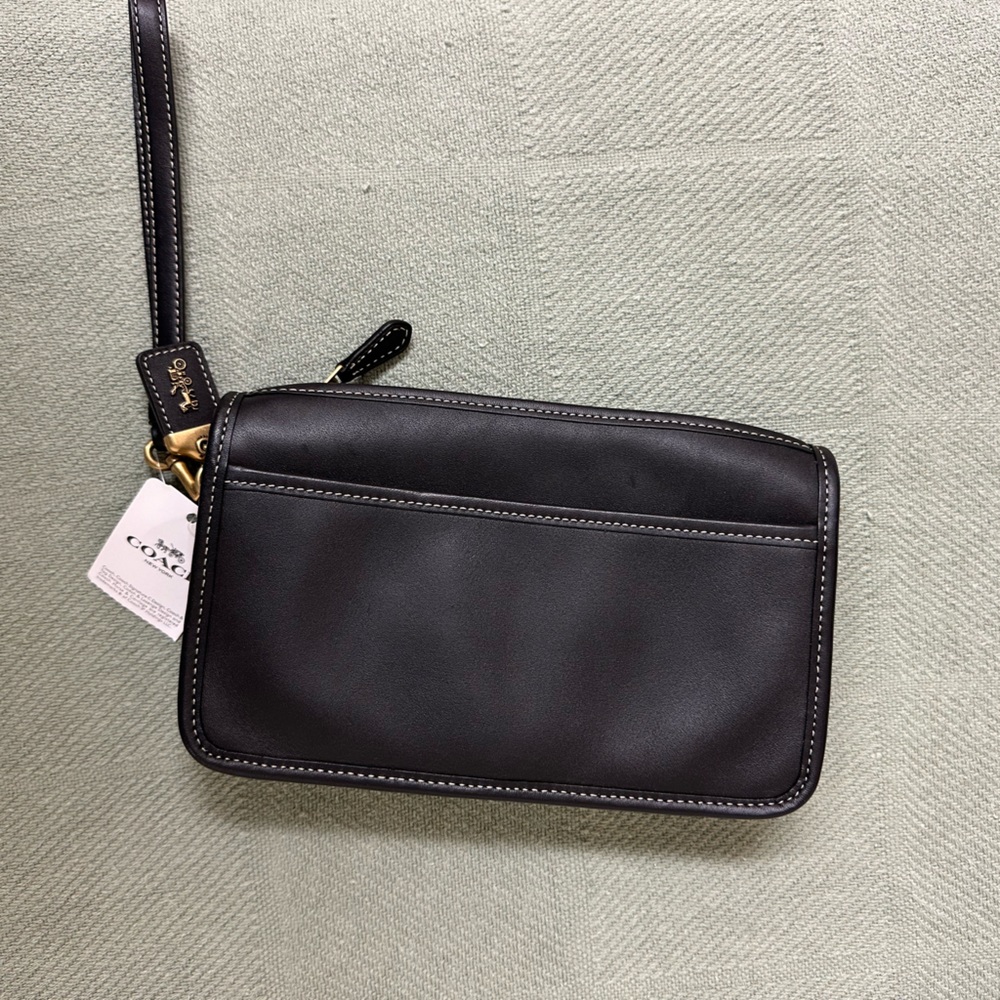NWT Coach 1941 Britt wristlet in Black